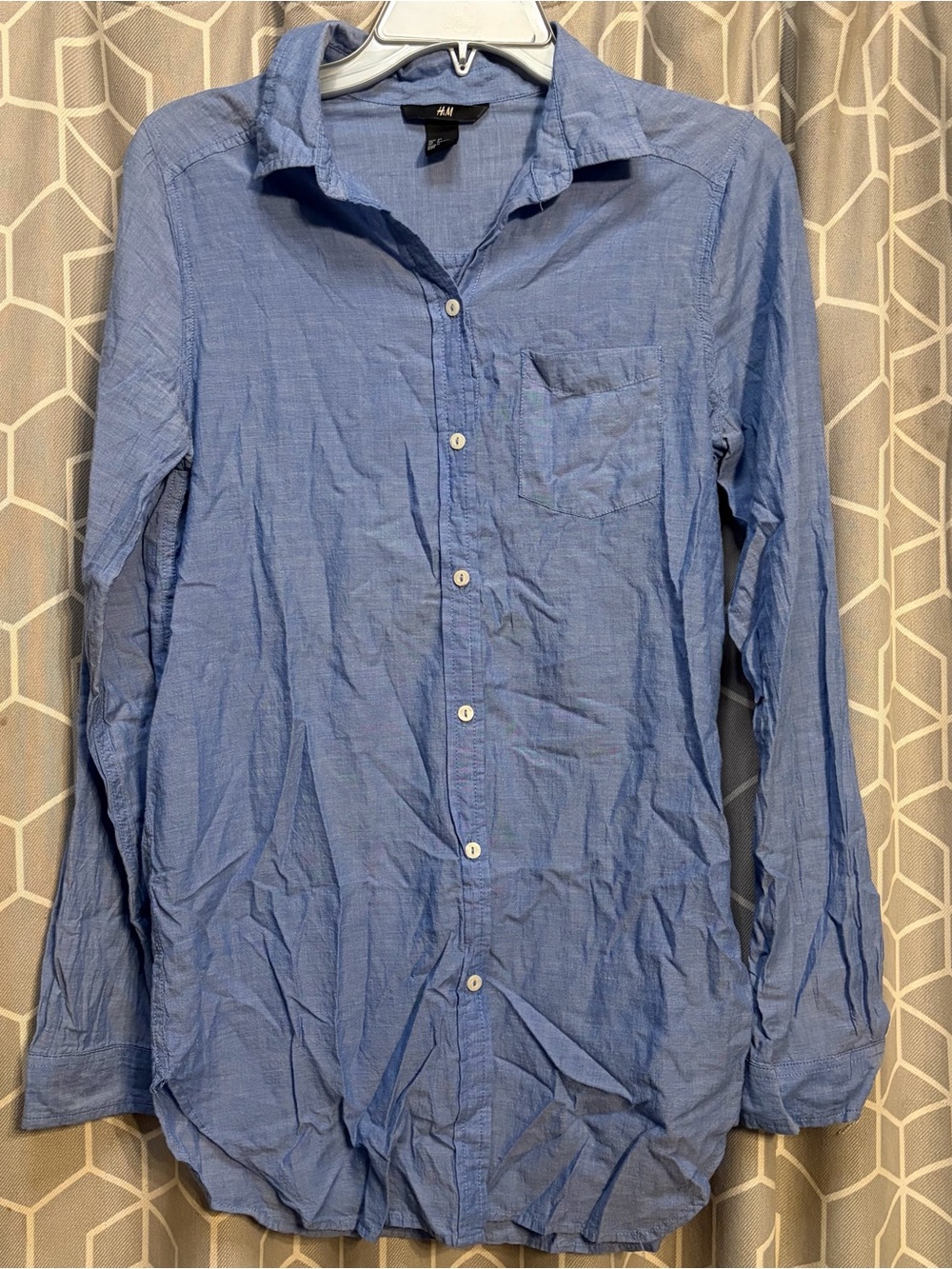 H&M Light Blue Long-Sleeve Button-Up Shirt